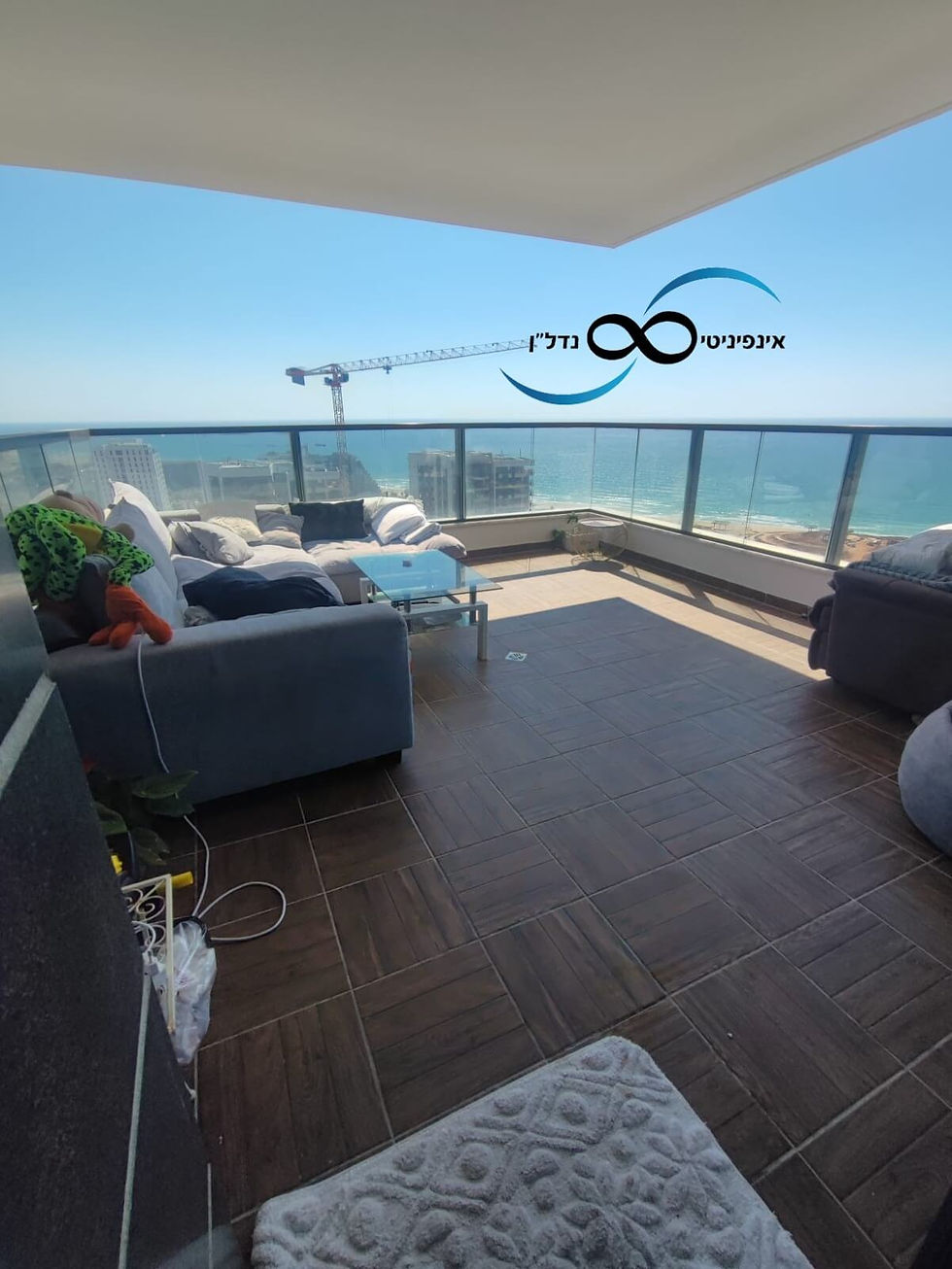 רועי לבקוביץ | אינפיניטי נדל"ן | פרימיום קארד | כרטיס הביקור שלי