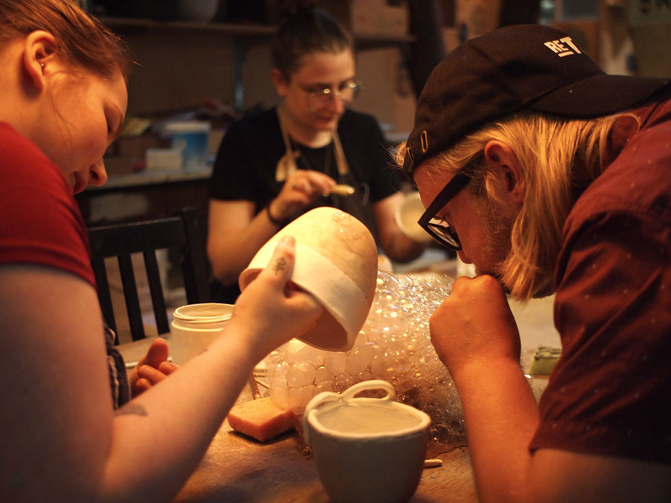 Cosy Pottery Hangout (1)