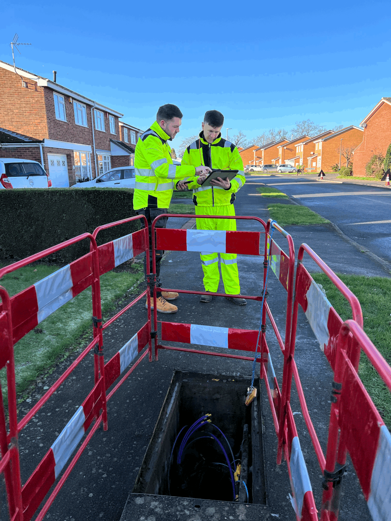 Services pic akomms.gif