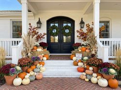 Hearth & Harvest porch pumpkins 1.2