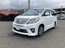 22014 Toyota Alphard Type Gold 2 MPV, Pearl, with half leather interior , 2360cc, Automatic, 7 seater, 36 month dealer warranty, ULEZ Compliant, 61071mi (98185km), £14999, UK555