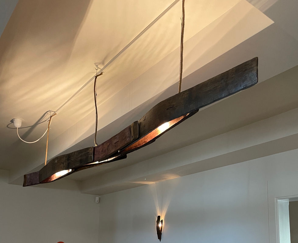 Lustre en douelles de tonneaux