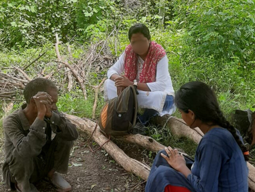 As promised, social worker Bharti took a counsellor to meet Hema at her home.