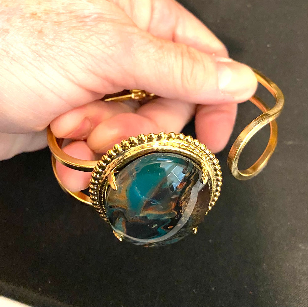 Thumbnail: Large hinged bracelet with gold and white poured acrylics