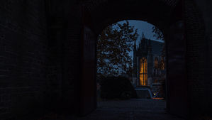 Color Negro: significado simbólico (misterio y protección)