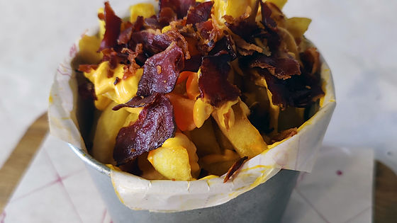 Patatine Fritte con Cheddar e Bacon