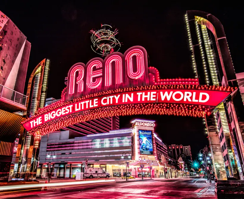 reno nv hotels with bright lights need commercial cleaning