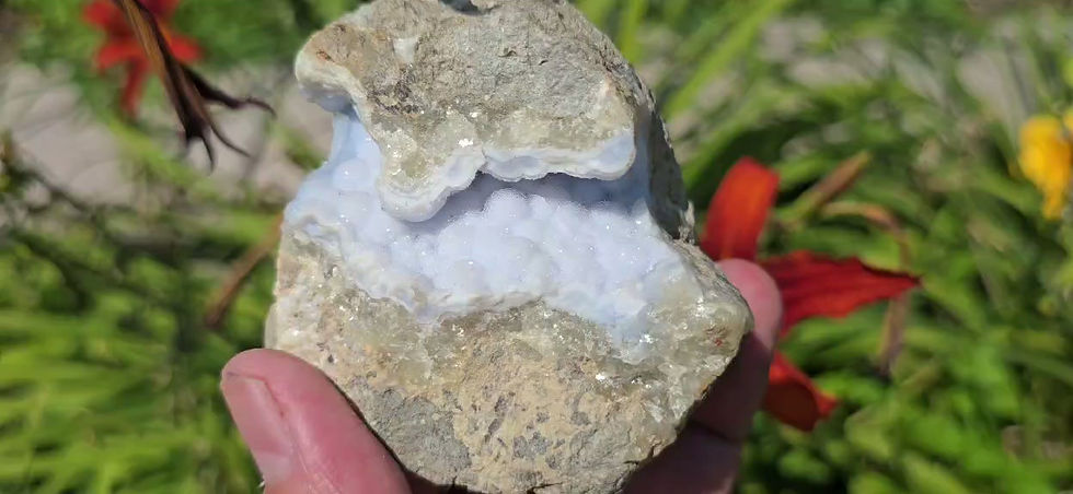 Miniature : Superbe Géode d'Agate Dentelle Bleue à Grosses sphères Botryoïdales - Malawi
