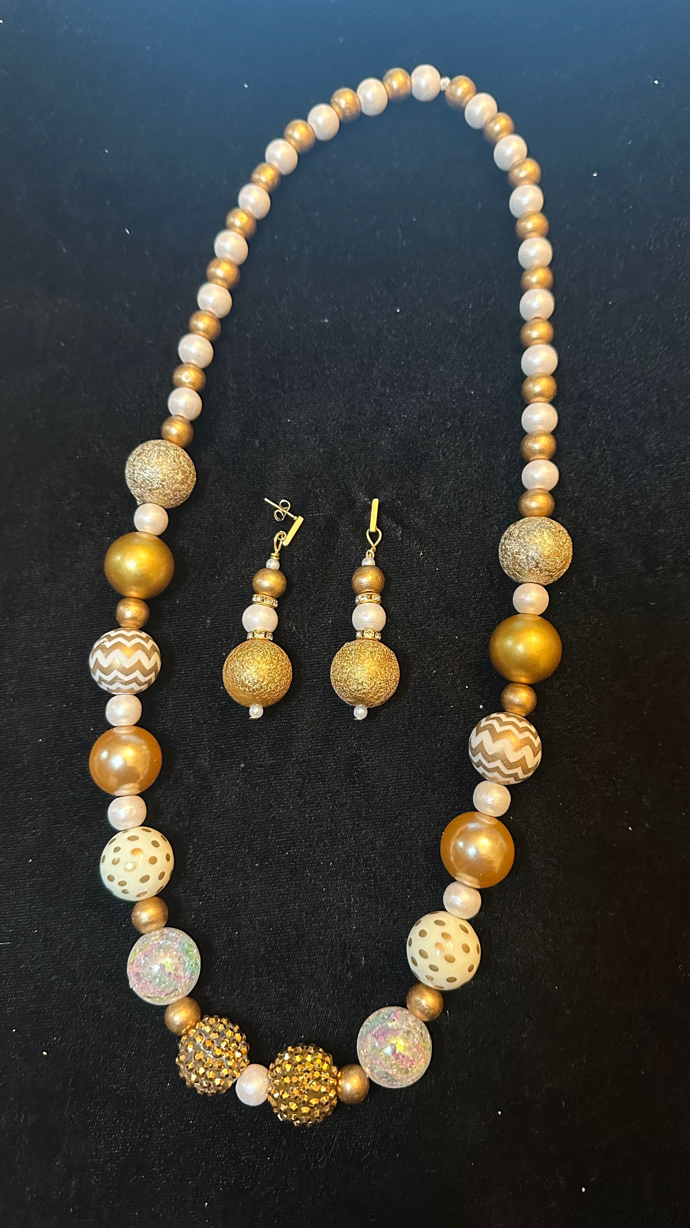 White and Gold Christmas Set