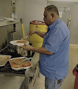 Mario serving 2.jpg