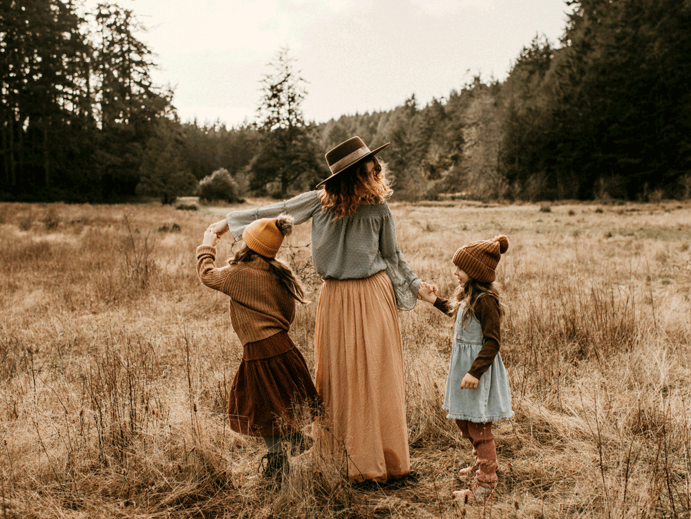 Nikki_ motherhood _ 2021 53.gif