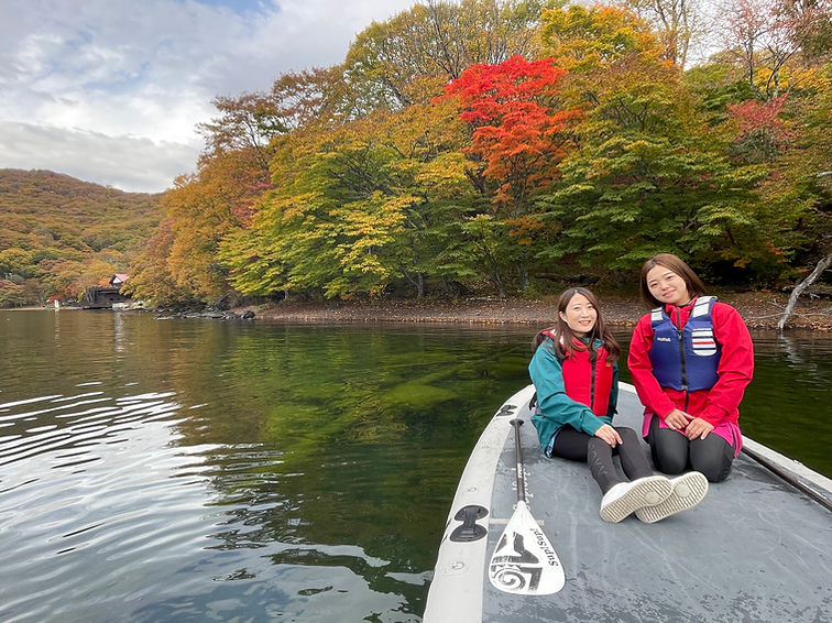メガサップに乗っている女性