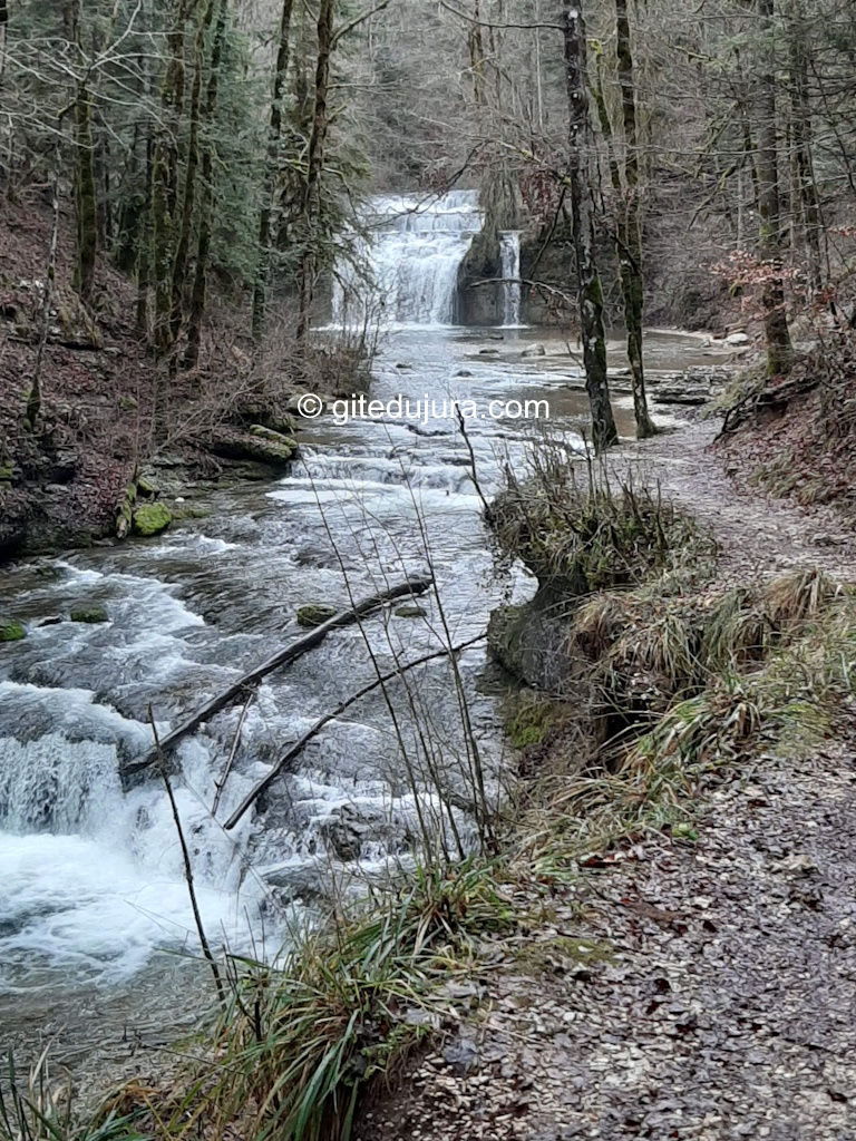 Les cascades du Hérisson, séjour en location saisonnière vacances, gîtes dans les Montagnes du Jura - Foncine-le-Haut