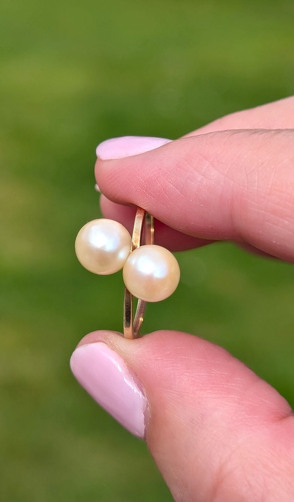 1930s/1940s Vintage Cultured Pearl Two Stone Ring on 14ct yellow gold band