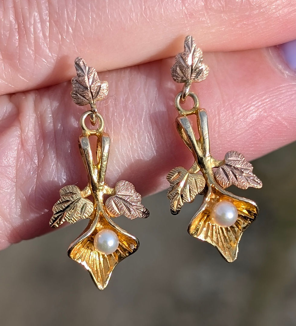 Thumbnail: vintage tricolour gold foliate dangly earrings with cultured pearls