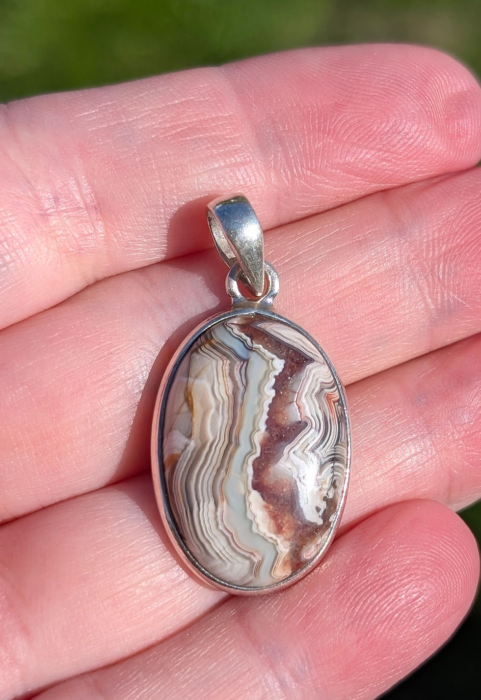 Thumbnail: vintage silver pendant set with oval banded agate