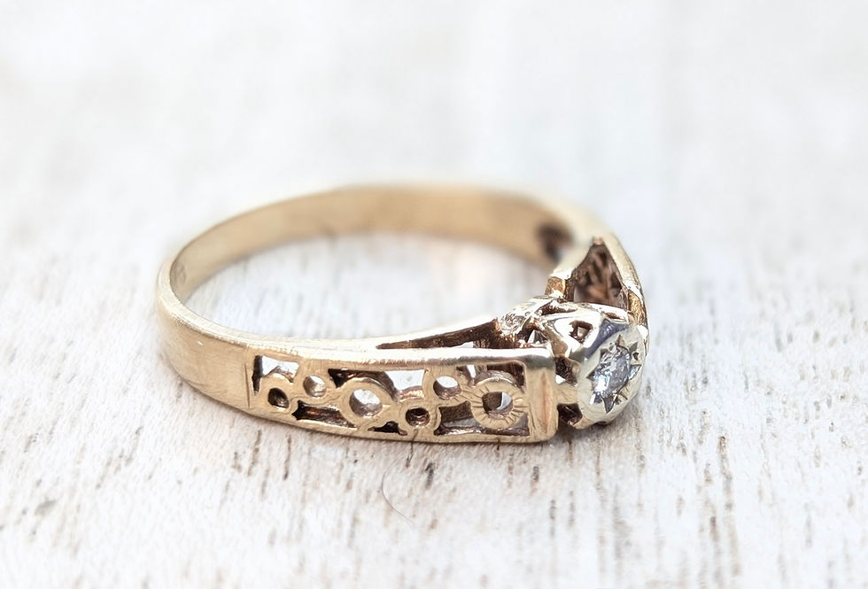 Thumbnail: 1980s 9ct Yellow Gold Solitaire Diamond Ring