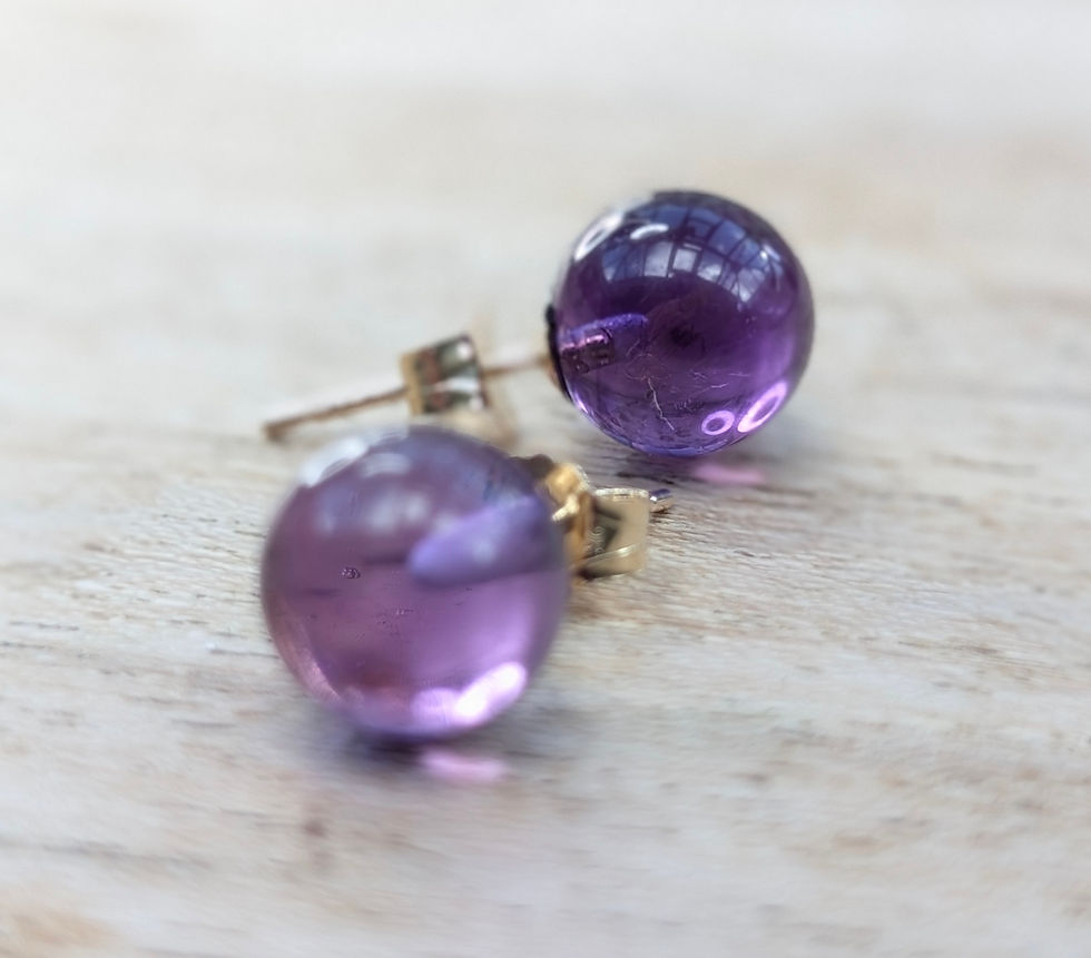 Thumbnail: purple spheres of amethyst and yellow gold stud earrings
