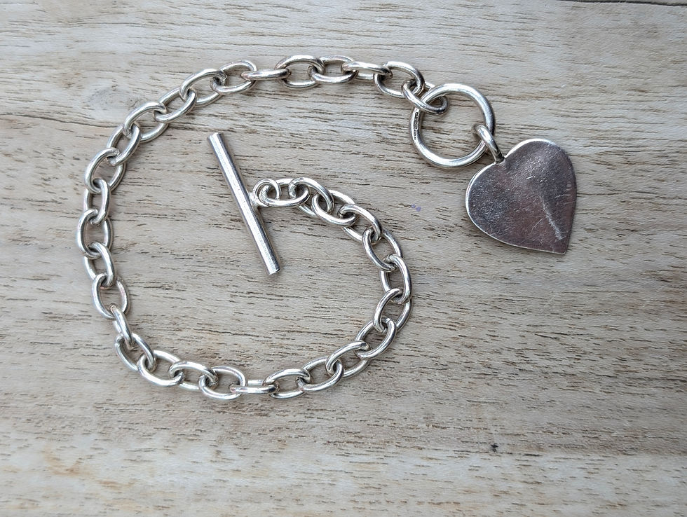 Thumbnail: Vintage Sterling Silver T-Bar & Heart Charm Chain Bracelet