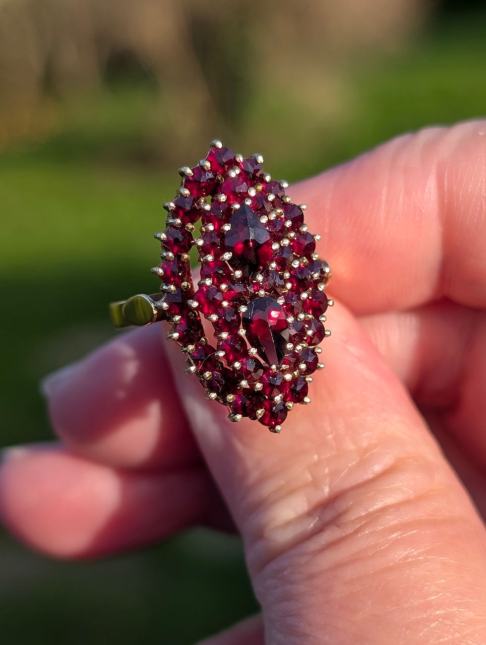 Thumbnail: vintage mid 20th century nevette garnet cluster ring in 14ct gold