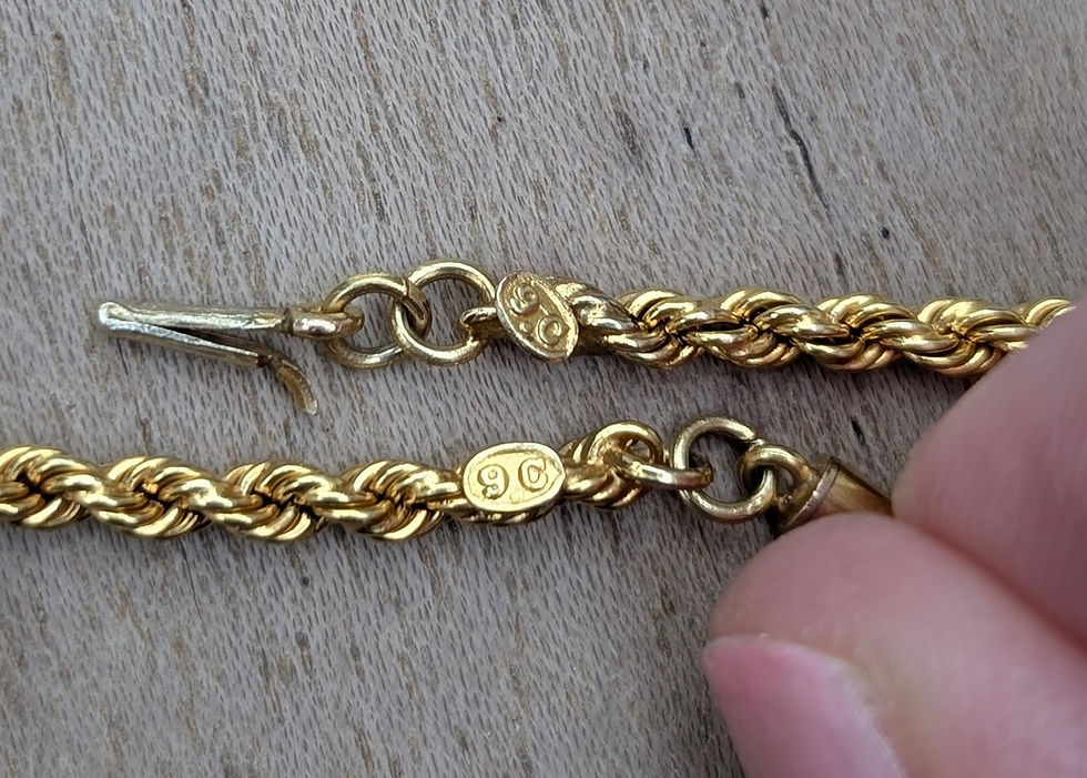 Thumbnail: Antique Prince of Wales Double Twist yellow Gold Chain necklace with barrel clasp
