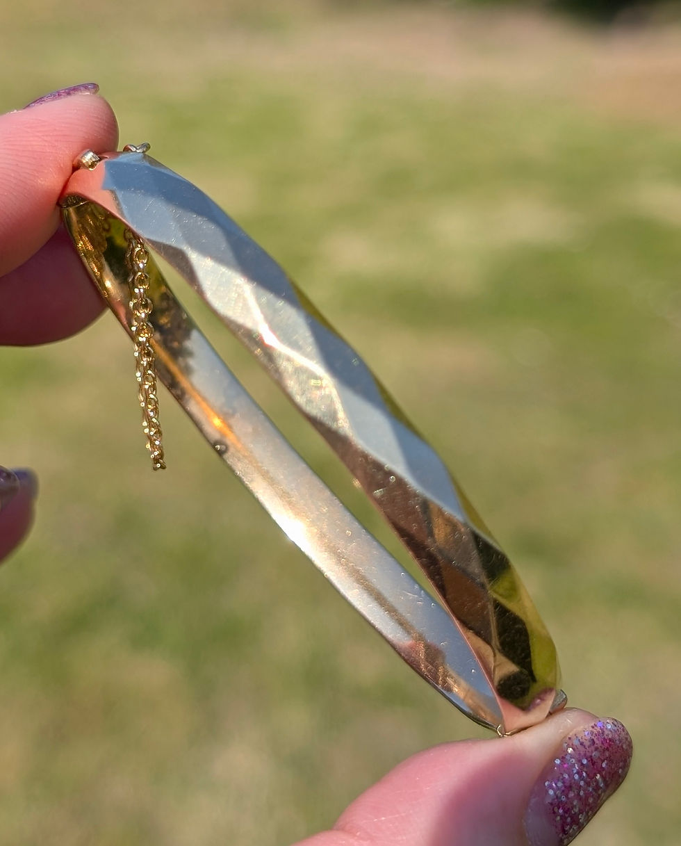 Vintage 9ct Rolled Yellow Gold Faceted Bangle