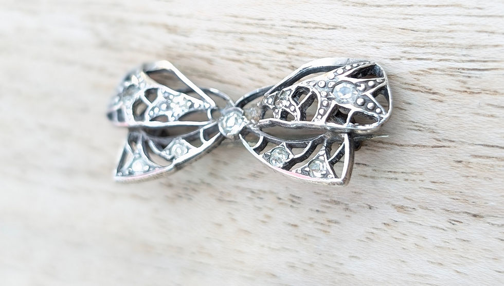 Thumbnail: Antique Sterling Silver Sparkly Bow Brooch