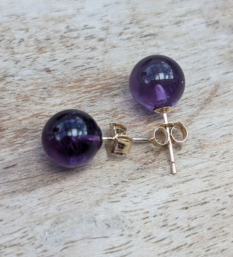 Thumbnail: purple spheres of amethyst and yellow gold stud earrings