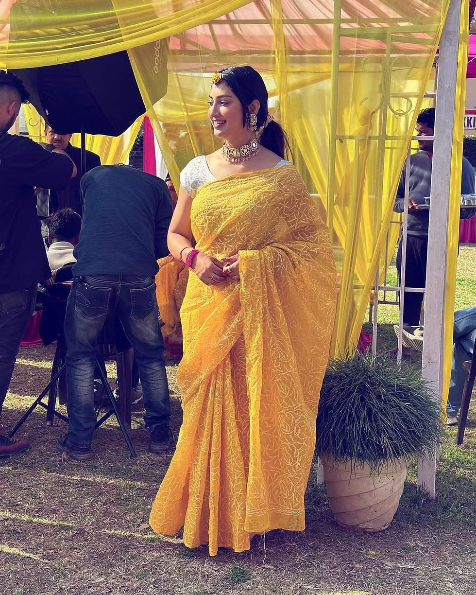 Thumbnail: Isha sharma kota tepchi saree 