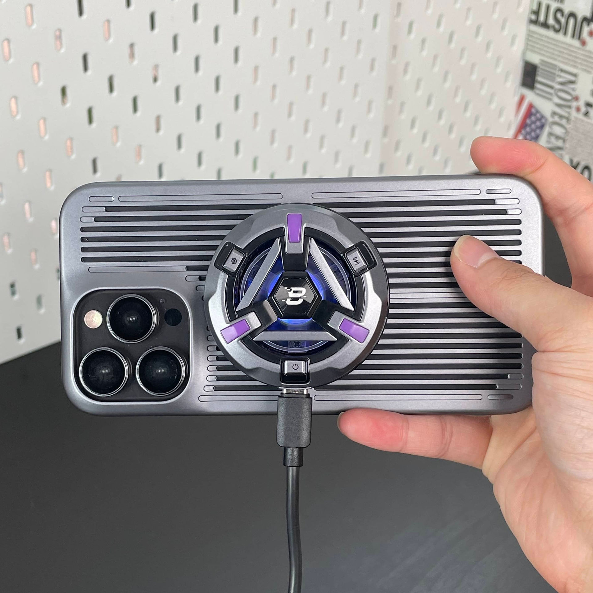 Benks Cooling Gaming ที่ชาร์จไรสาย ระบายความร้อน ที่ชาร์จไร้สายสำหรับเกมเมอร์