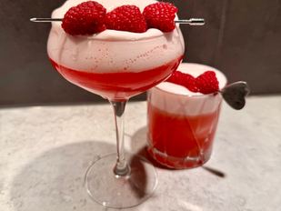 Gin & tonic med hallonsockerlag