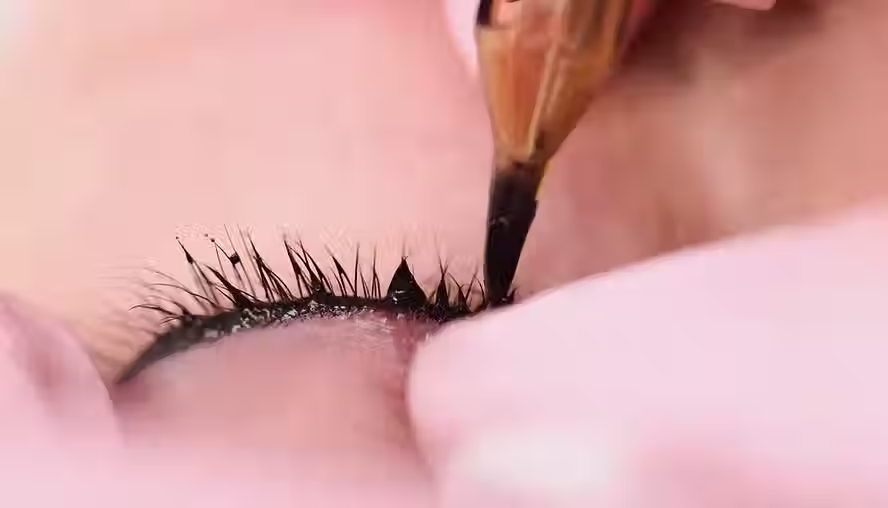 eyeliner.avif