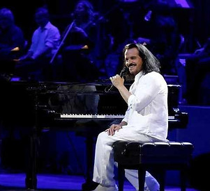 Yanni Concert_edited.jpg