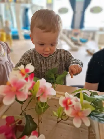 Kinderen knutselen bij Op ’t Bergske