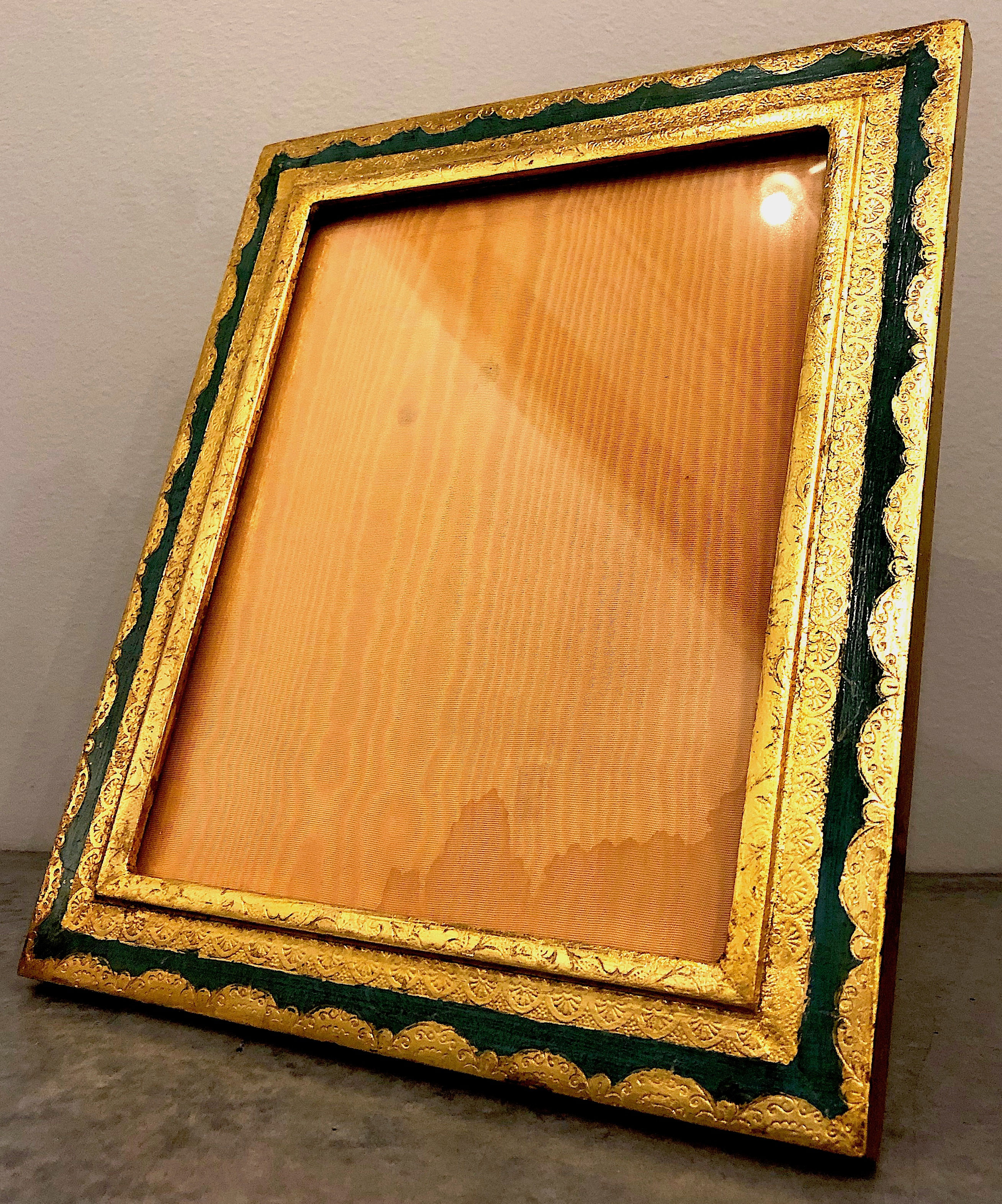 SOLD: Mid-Century Italian Florentine 8 X 10" Frame