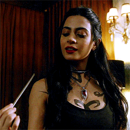 tumblr_ol3g61qfuz1ug4j7ao2_400