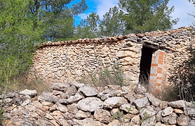 Private Stone Finca with Terraces and Views near Tivenys, Tarragona