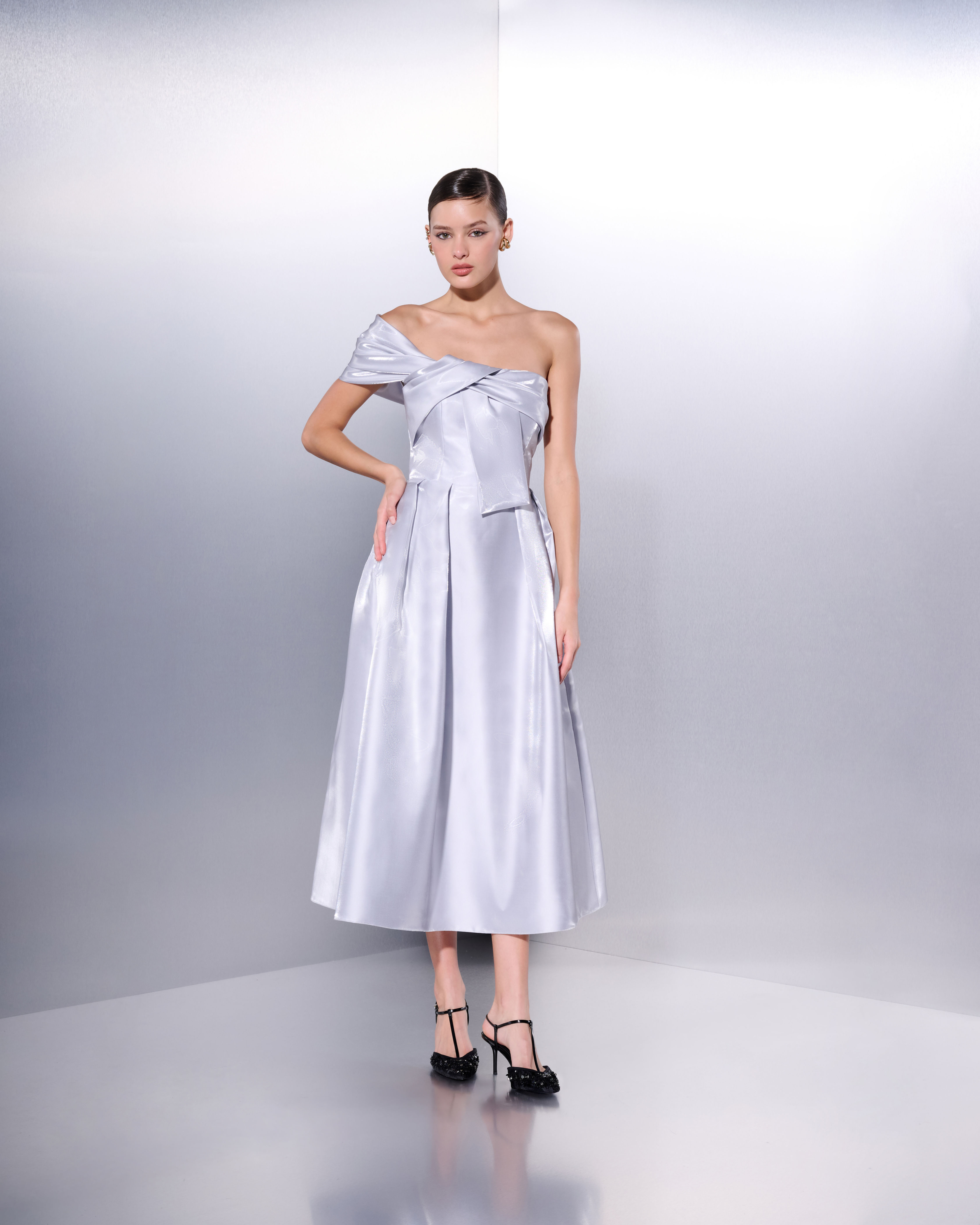 Vestido Marrô Midi Com Detalhes Drapeados no Busto