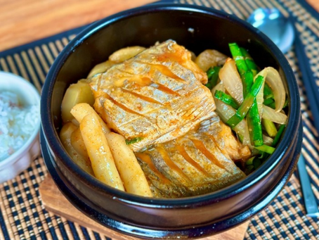 日本人好みに辛さを控え、食べやすい旨辛煮に仕上げました。