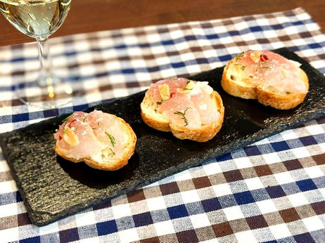 ビンチョウマグロのクロスティーニ【動画】