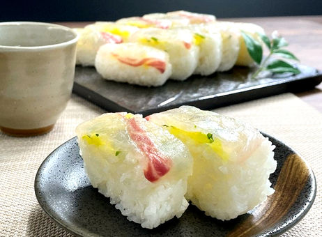 見た目も食感も楽しめる棒寿司です