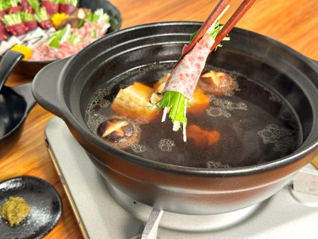 鯨はりしゃぶ鍋【動画】