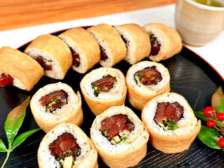 「マグロ×酢飯」で代表的な鉄火巻きではなく、稲荷巻きにアレンジ♪