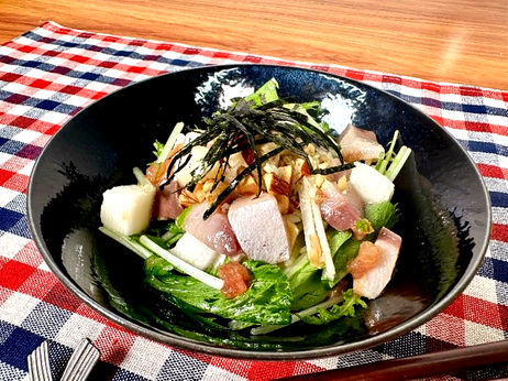 火を使わず、切って混ぜるだけなので、短時間で作ることができます。