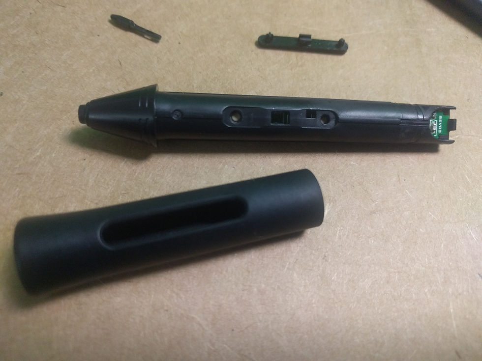 Huion PW100 with nib, top, button, and grip removed.