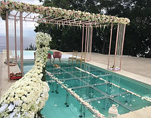 PIATTAFORMA TRASPARENTE DENTRO PISCINA TRASPARENT PLATFORM INTO POOL