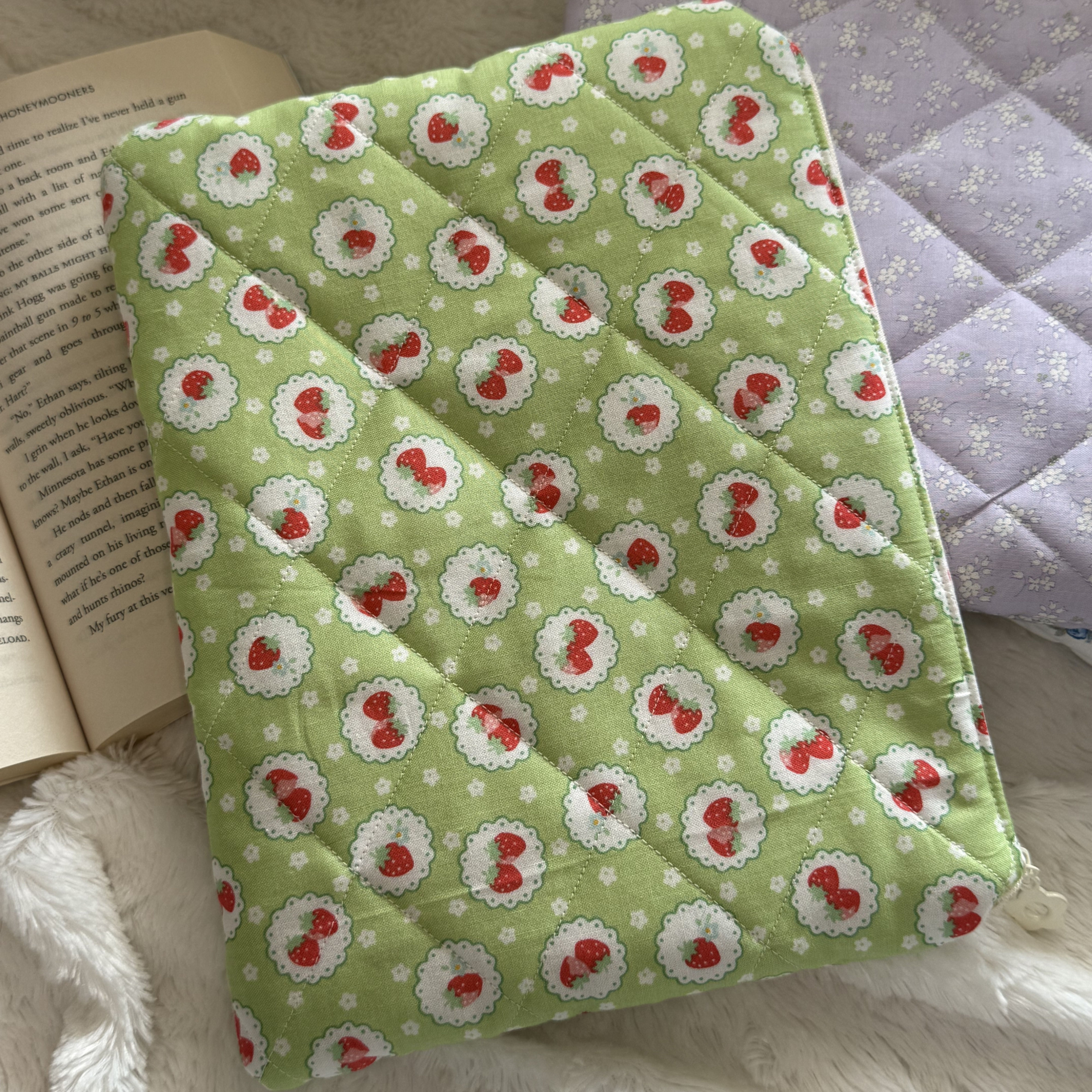 Green Strawberry Quilted Book / eReader Sleeve