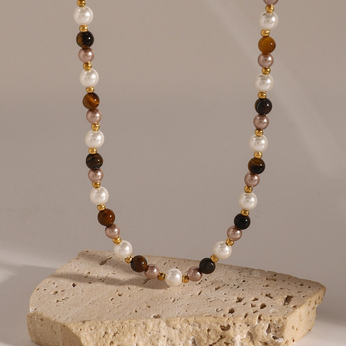 18K gold gemstone with pearl design light luxury noble necklace
