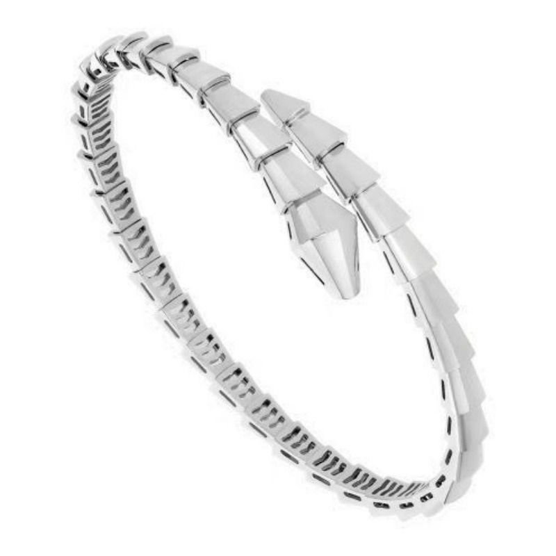 Thumbnail: 18K Gold Snake Bone Bracelet with Diamonds
