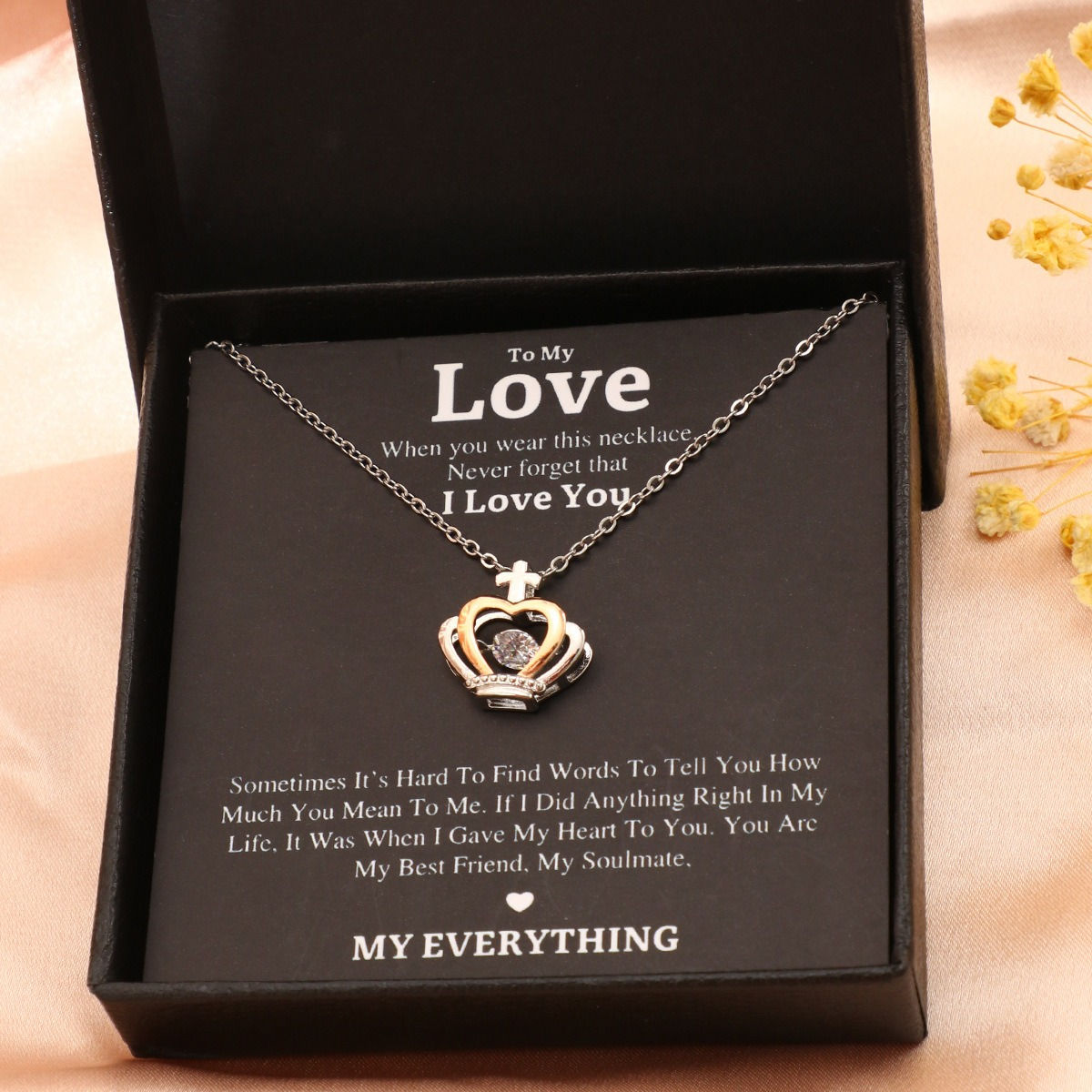 Hollow heart-shaped diamond-encrusted design high-end necklace and bracelet set